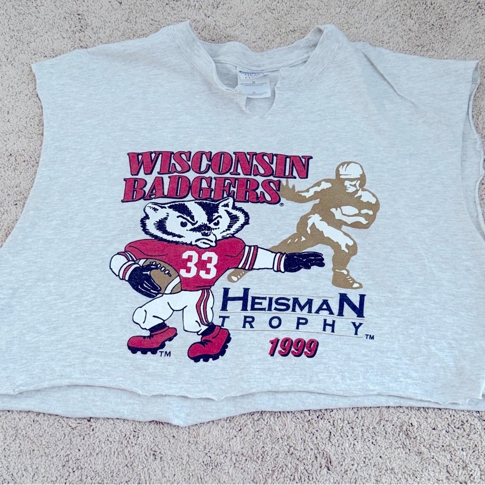 1999 WISCONSIN BADGERS Football Heisman Trophy RON DAYNE Tee Shirt Crop Top #33